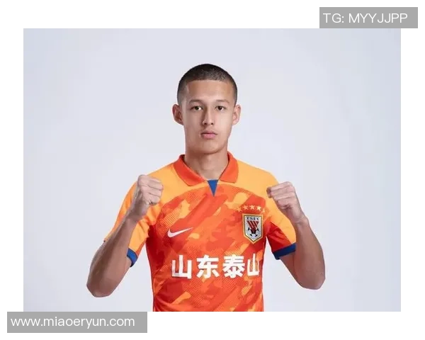 单腿足球天才突破极限成就传奇 他是谁的球员故事令人惊叹 单腿足球天才突破极限成就传奇 他是谁的球员故事令人惊叹