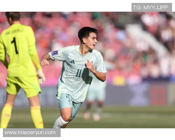 墨西哥足球新星崛起聚焦现役球员实力与未来发展潜力分析 墨西哥足球新星崛起聚焦现役球员实力与未来发展潜力分析