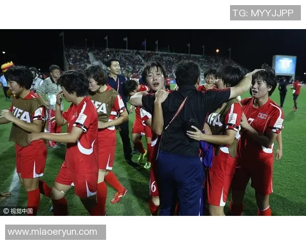 当足球巨星邂逅女团舞台激情碰撞点燃全场魅力盛宴 当足球巨星邂逅女团舞台激情碰撞点燃全场魅力盛宴