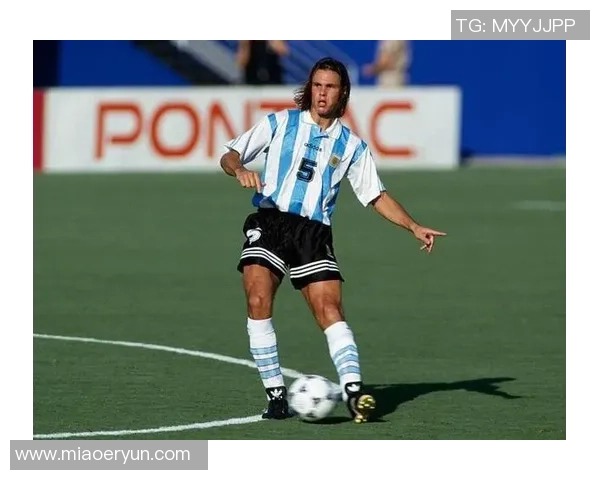 欧洲足球长发球星：从赛场到时尚风潮的完美演绎