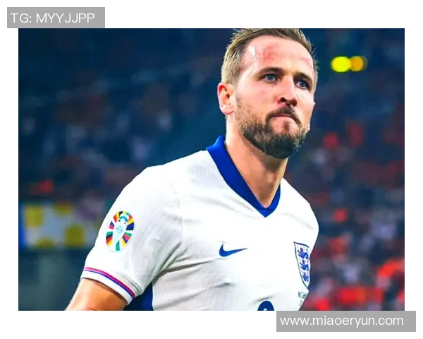 英格兰足球球星的荣耀历程与绿茵传奇全面解读